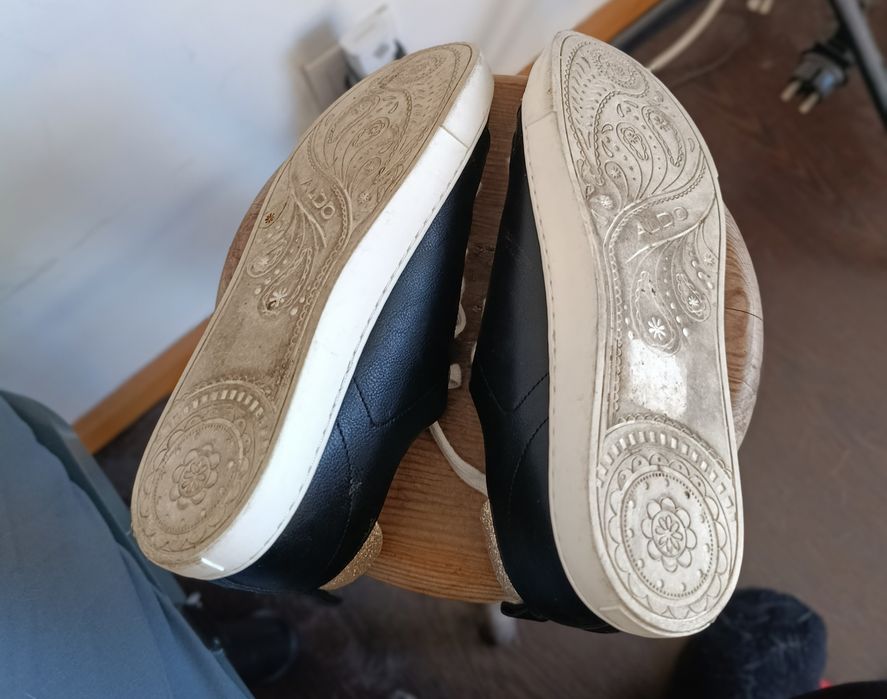 Sapatilha Aldo - pele com apliques - pouquíssimo uso - Tam 38