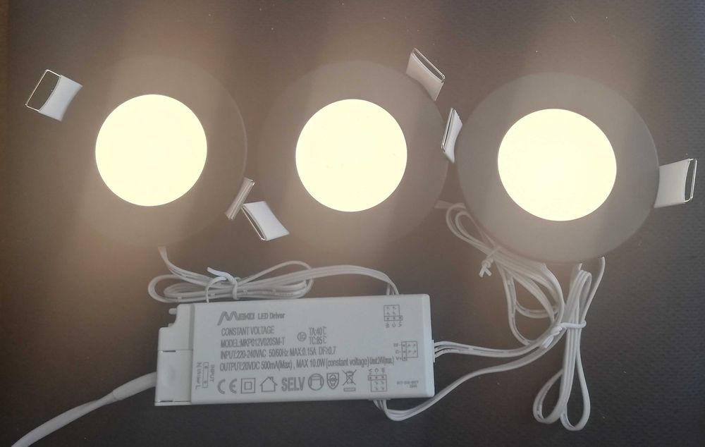 EGLO FUEVA-Z, trzy lampy do zabudowy wpuszczane pracjące z Philips Hue