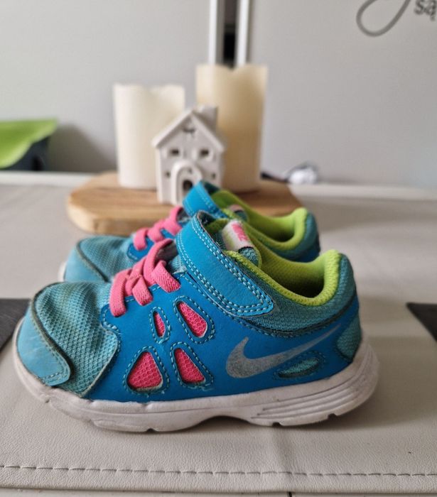 Nike 25 lekkie buty dla dziewczynki adidasy