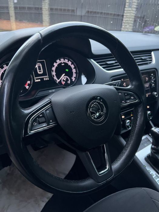 Продам шкоду А7 1,6 диз. Автомат