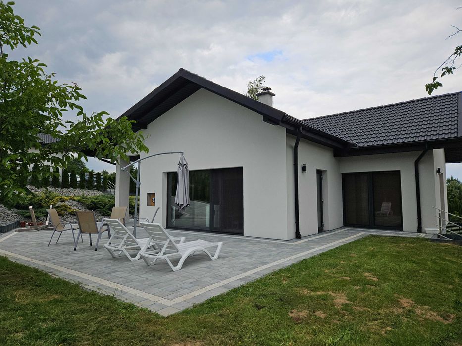 Domek z jacuzzi i sauną "Cztery Pory Roku"