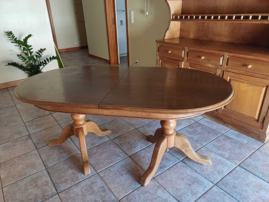 Mesa em madeira extensível