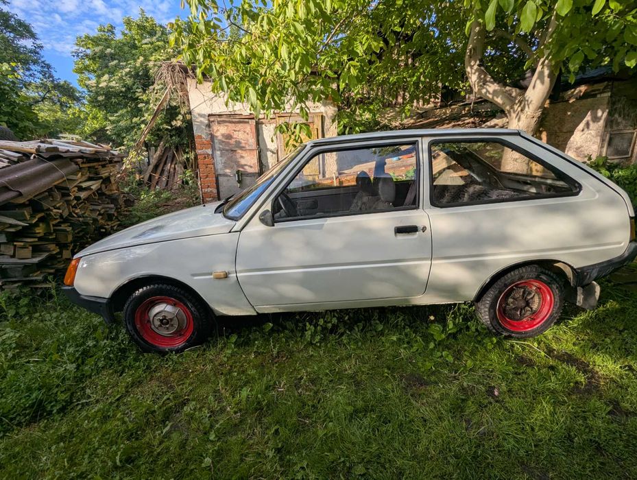 Бронемобіль ЗА31102