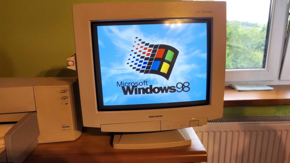 STARY RETRO KOMPUTER SPRAWNY I KOMPLETNY Monitor Daewoo Klawiatura Mysz kulkowa Drukarka Głośniki rok 1996