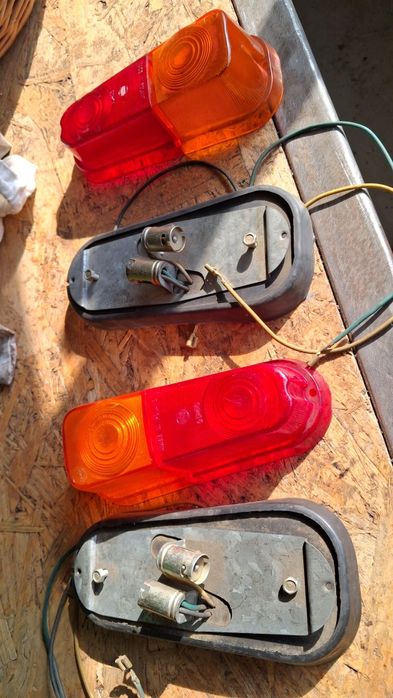 Lampy tylne do syreny.