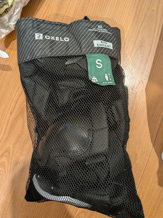 Roller skates + full protection as gift