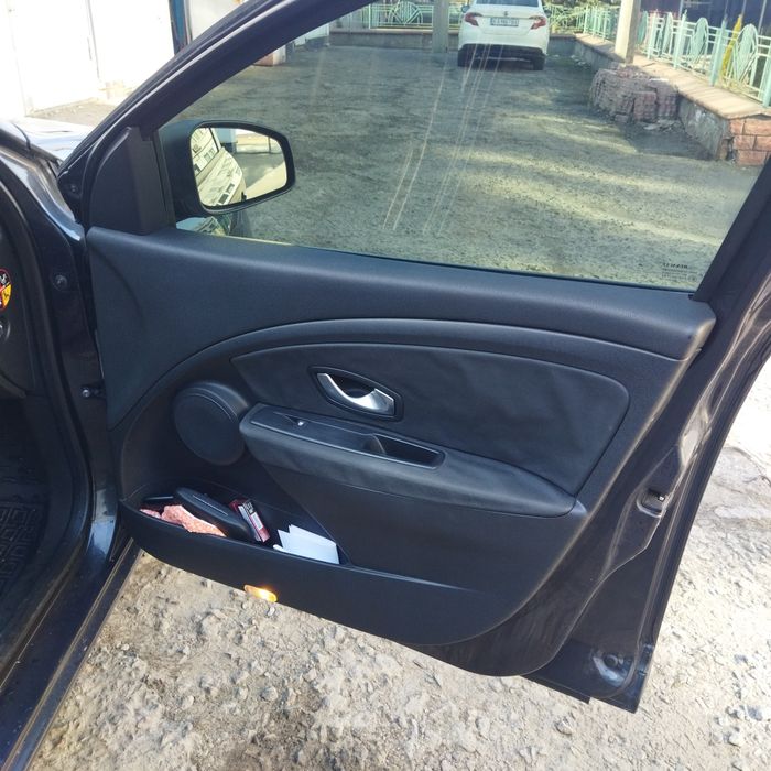 Автомобіль легковий Рено Меган 3