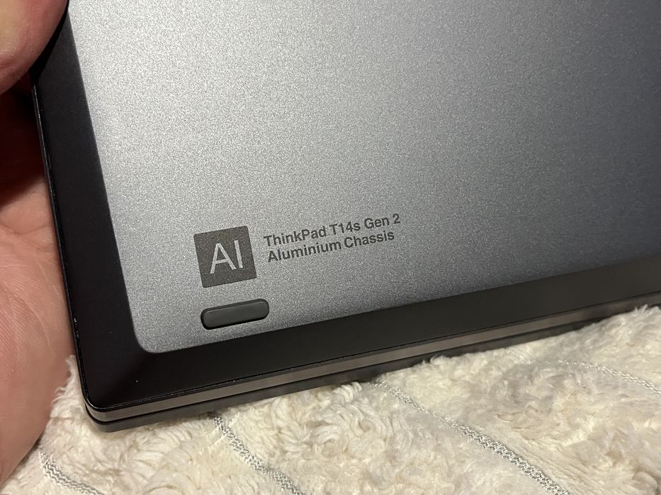 Ноутбук Lenovo ThinkPad T14s Gen2