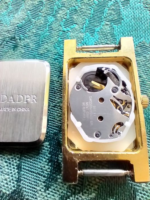 Złoty zegarek damski Ldadpr