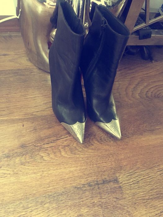 Botki louboutin skora z blacha