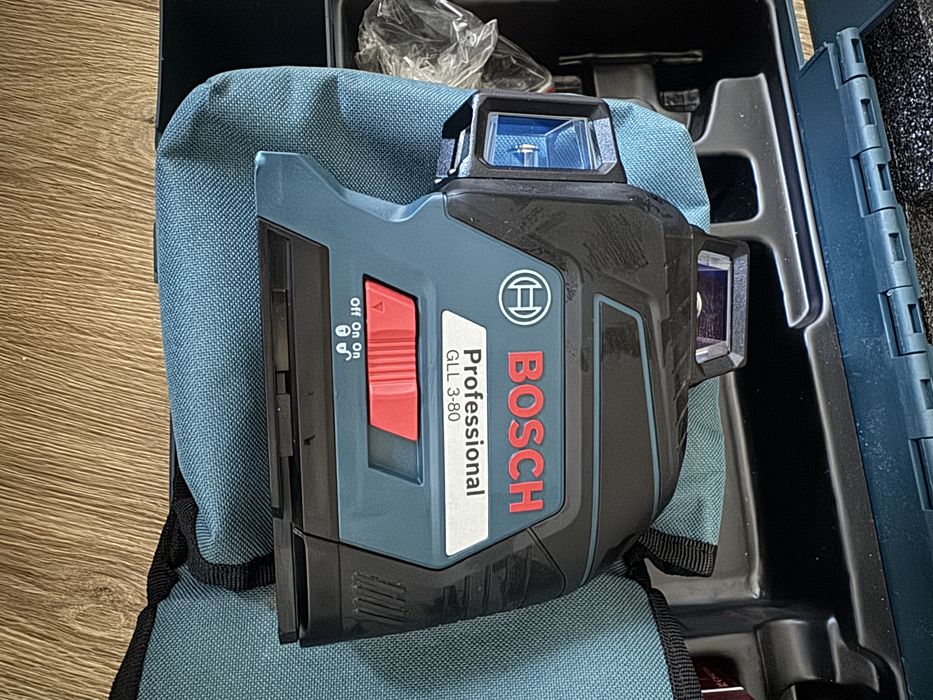 Laser liniowy 3 wiązki , 3x360 stopni BOSCH GLL 3-80 0601063S00