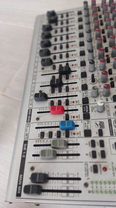 Behringer Eurorack UB 1832 Fax pro
