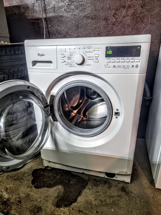 Pralka whirlpool