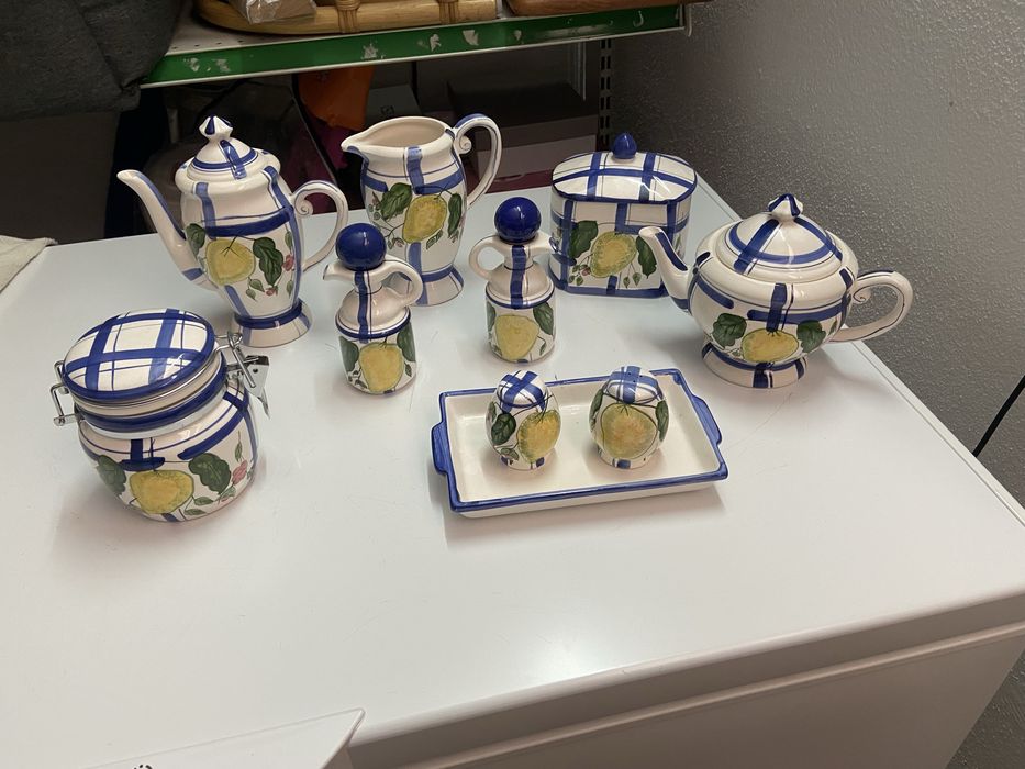 Conjunto de porcelana para a cozinha