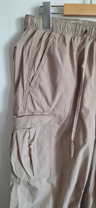 Spadochroniarskie spodnie cargo S /M Pull&Bear