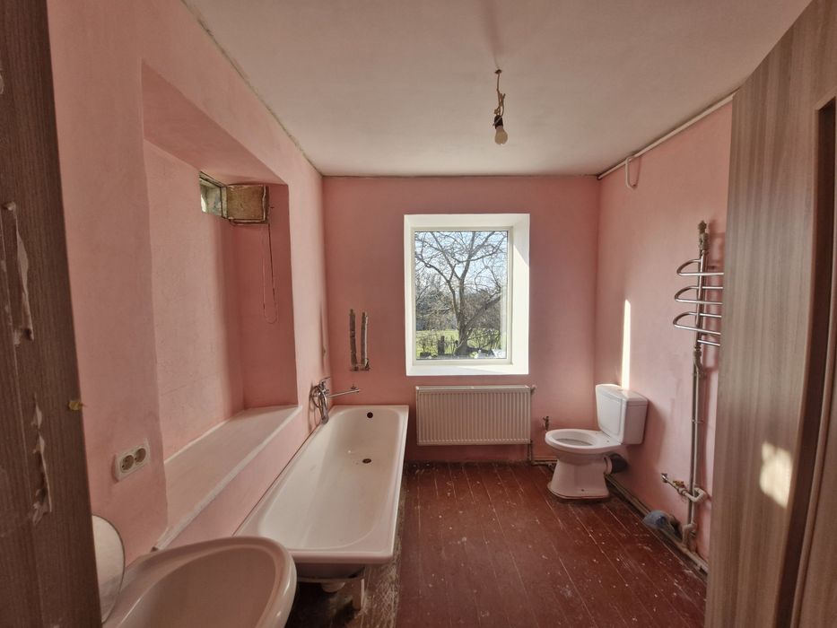 Крепкий одноэтажный дом