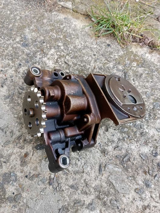 масляний насос двигуна сітроен берлінго 2006 (Пежо) (1.4 бензин)