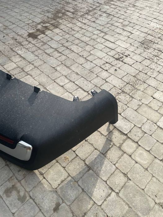 Задній бампер Rivian R1T