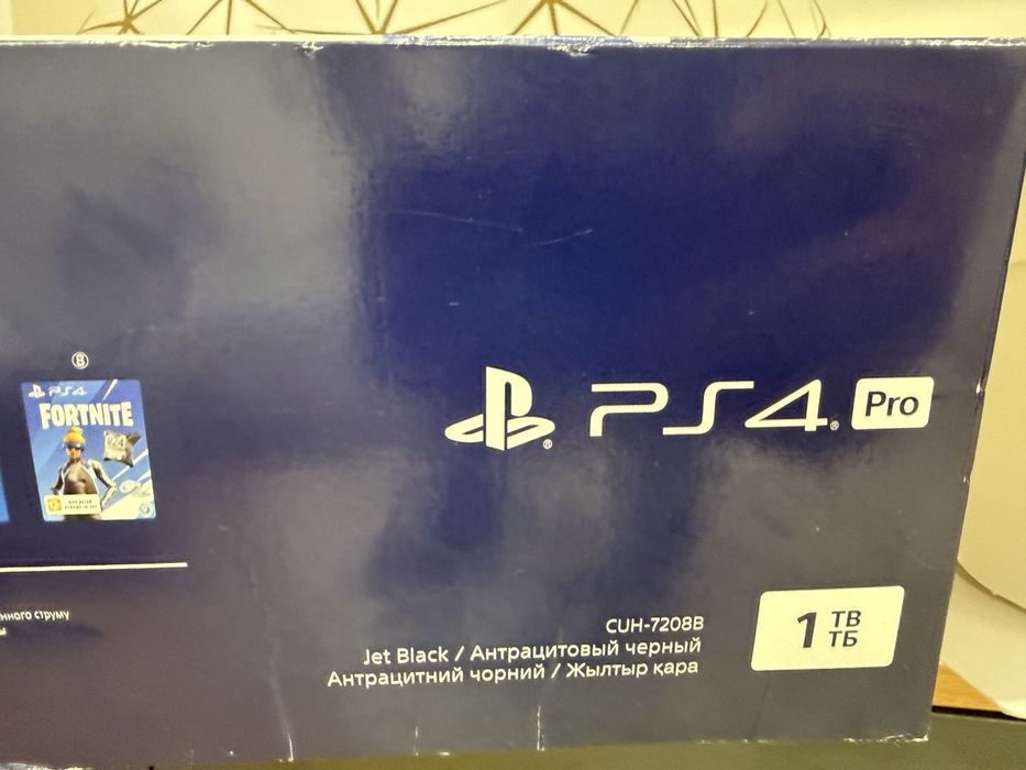 Продам Sony PS4 Pro 1Tb