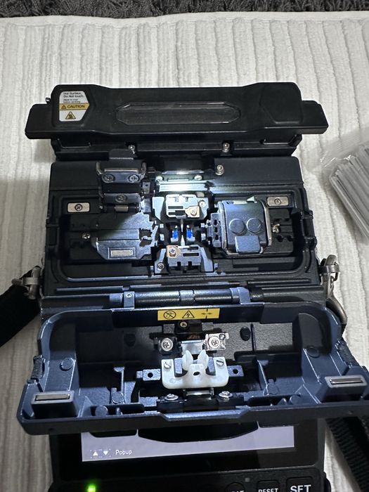 Fiber Optic Fusion Splicing Machine437074881235527685