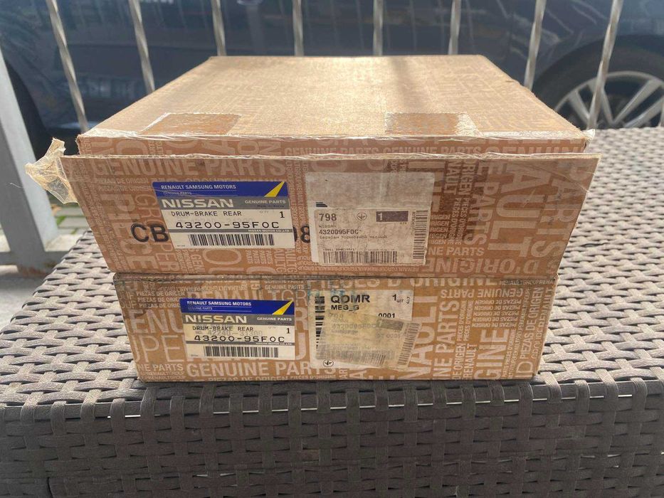 НОВІ Барабани гальмівні 4320095F0C Nissan ОРИГІНАЛ.
