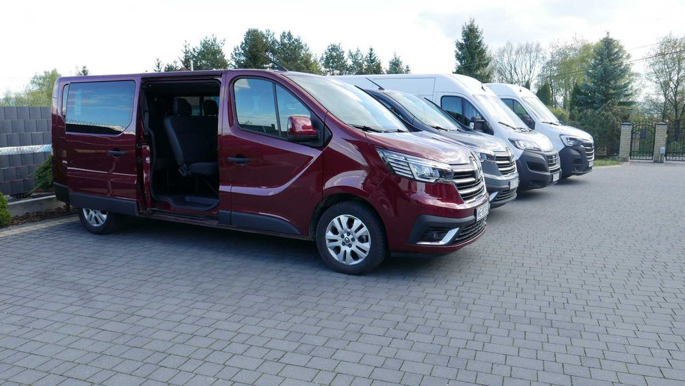 Wynajem busów 9 osób, wypożyczalnia dostawczych samochodów Renault