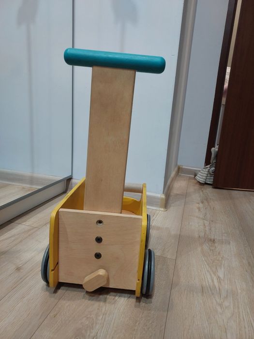 pchacz Plan Toys Van Walker