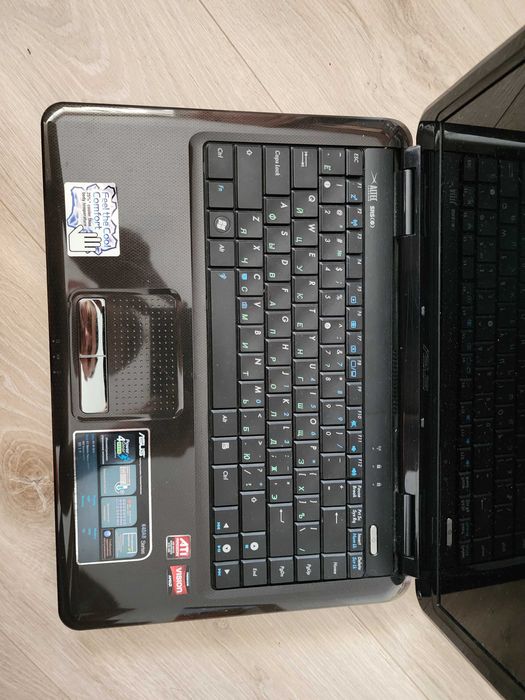 Ноутбук Asus K40AB на деталі