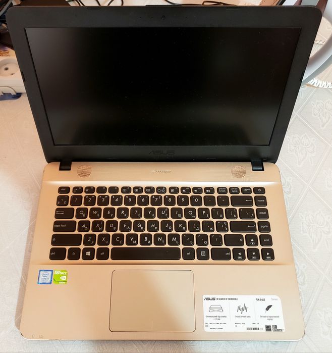 ASUS R414U під ремонт або запчастини