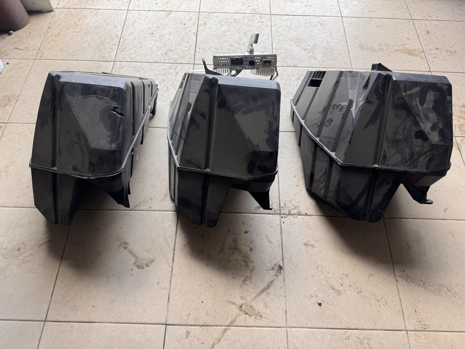 Саббуфер сабвуфер tesla model 3 під ремонт