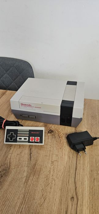 Konsola Nes Nintendo z padem