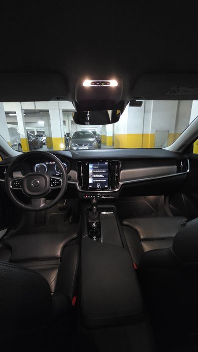 Volvo S90 D4 Geartronic (190 cv) | 2019 | Apenas 60.000 km | Como Novo