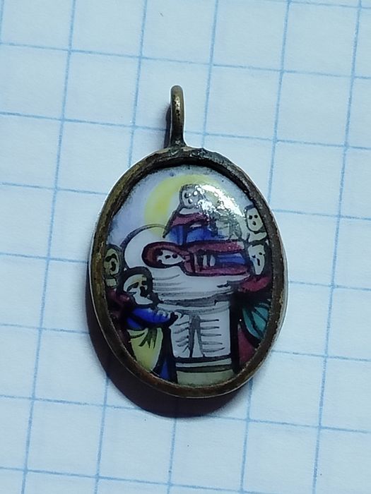 Ладанки.иконки "фініфть емаль"шкатулка.антікварні старовині .