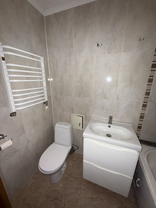 Продаю 3к к-студію в районі Старого ЖД вокзалу
