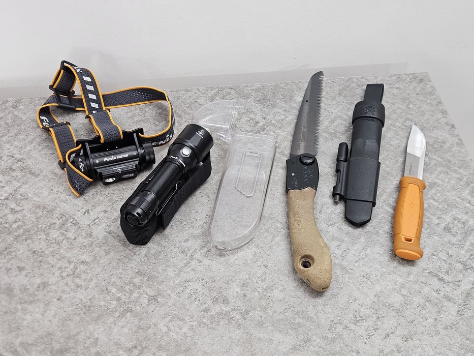 Duży zestaw bushcraftowy. Fenix HM70R TK22 UE / Mora Kansbol / Silky  Pocketboy Outback