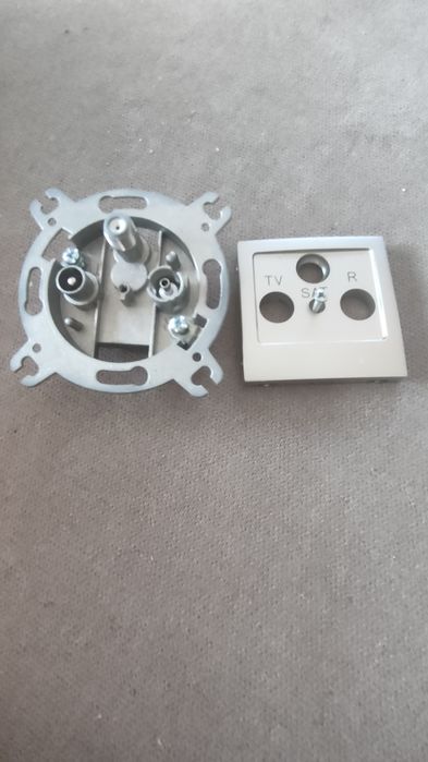 RTV/SAT gniazdo nowe