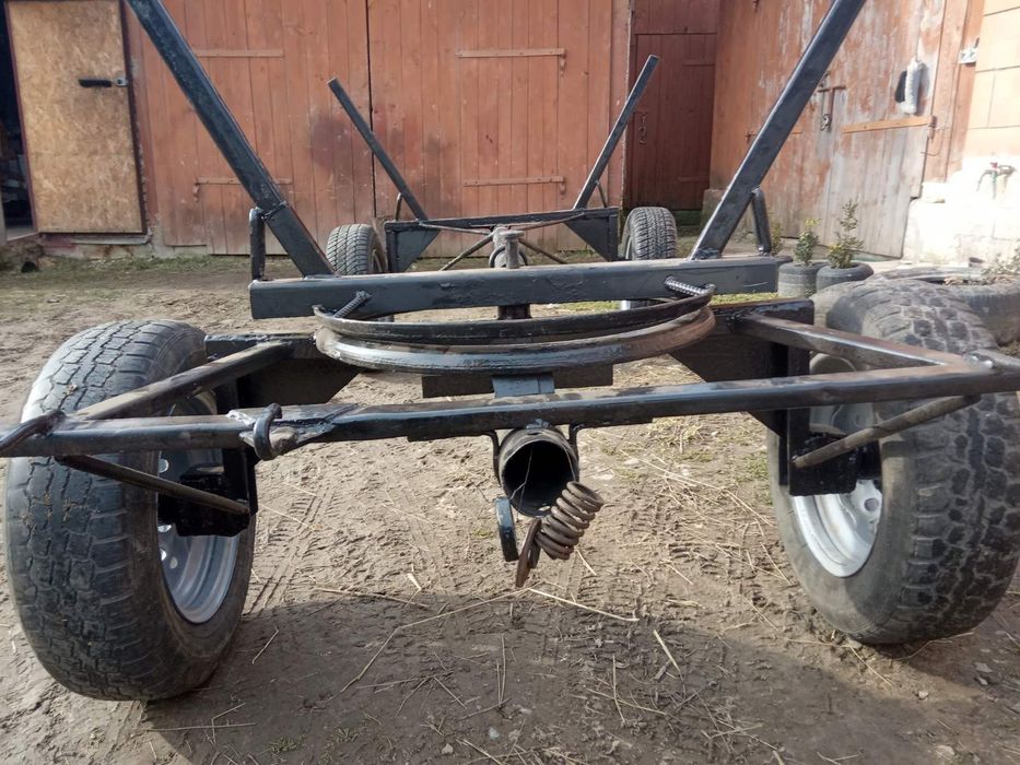 Віз, фіра, на гумовому ходу