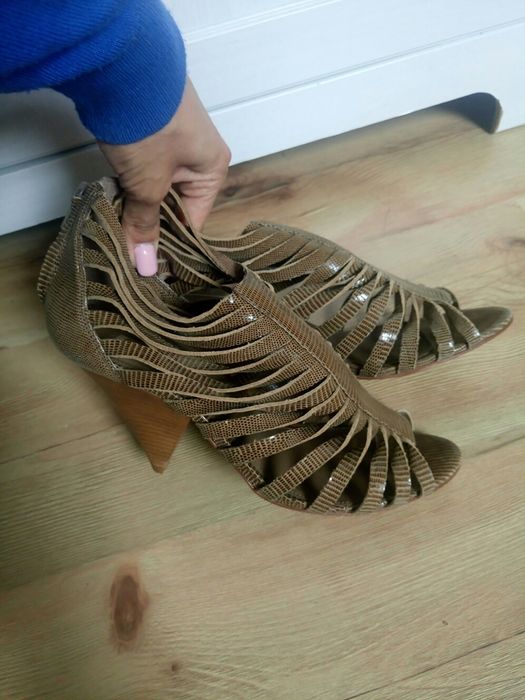 Buty sandały skórzane Buffaulo r.40