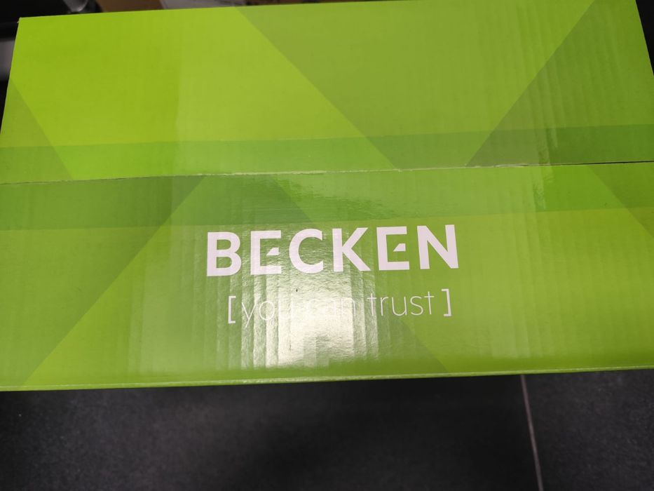 Liquidificadora Becken nova