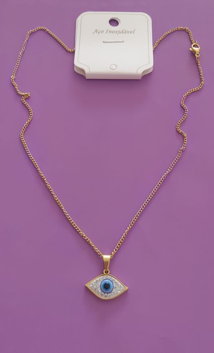 Colar dourado, em aço, com olho Turco azul