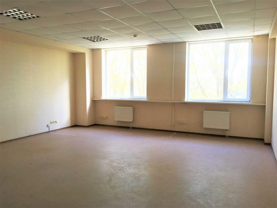 Продаж комерційного приміщення по вул. Смілянська