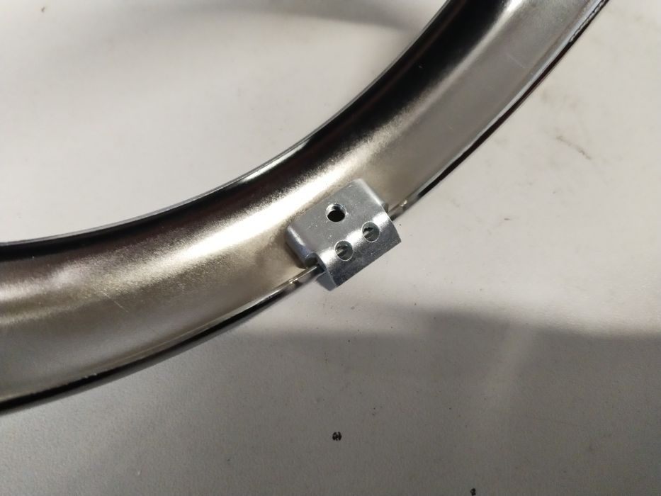 Wfm m06 nowa ramka lampy przód chrom + blaszka mocowanie uchwyt