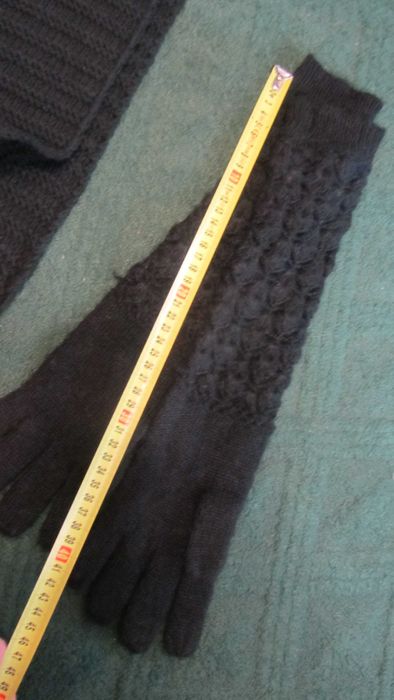 Шарф,шерсть -''ARMANI'',оригинал+ длинные перчатки.