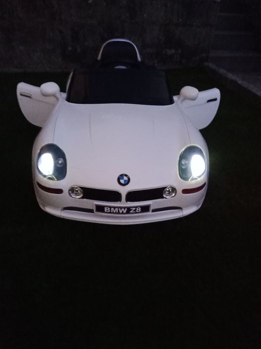 Carro elétrico BMW Z8 para criança