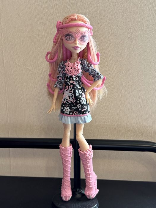 Ляльки Monster High Монстер Хай Джіджі Вайперин