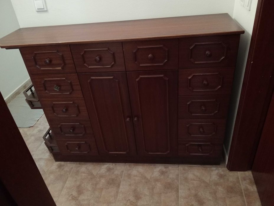 Aparador mogno 12g+2p