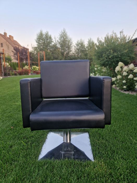 Fotel fryzjerski/ barberski do salonu fryzjerskiego