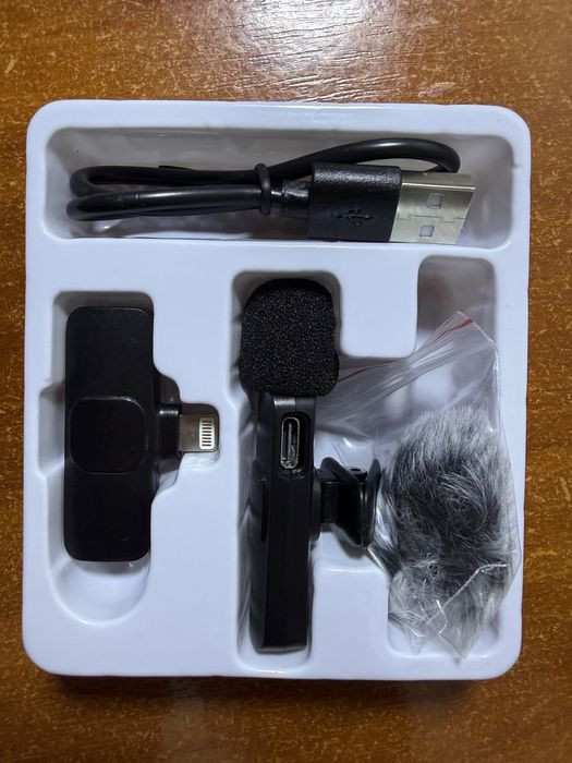 Новий бездротовий петличний мікрофон для запису аудіо та відео