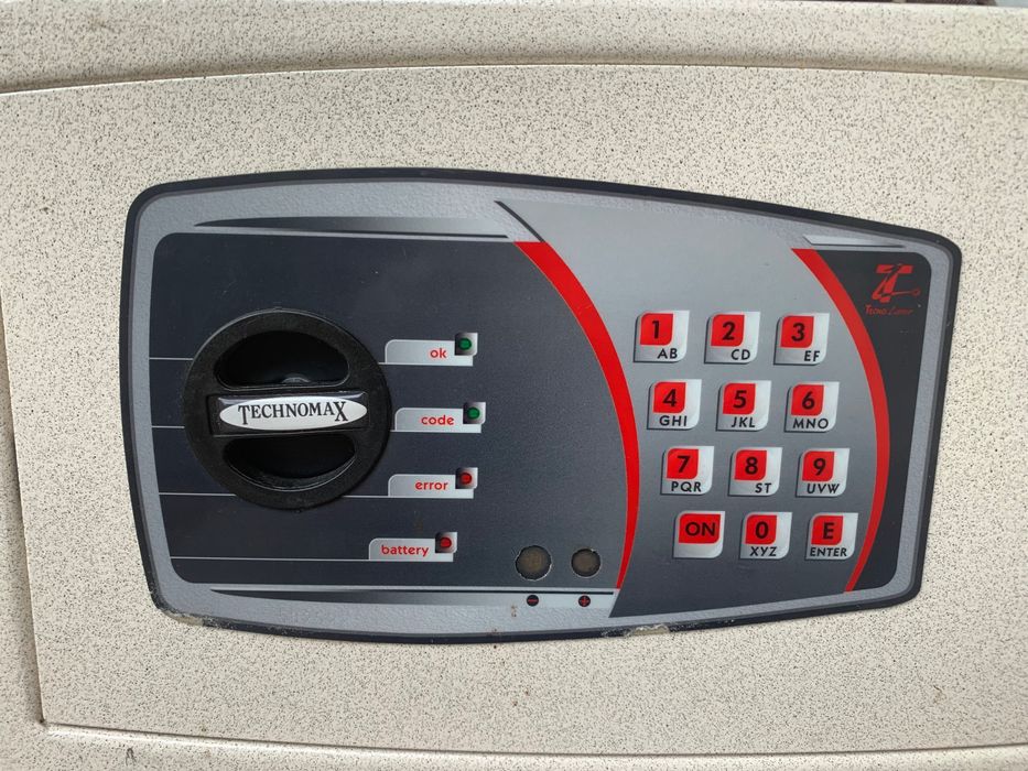 Сейф TECHNOMAX 745/el