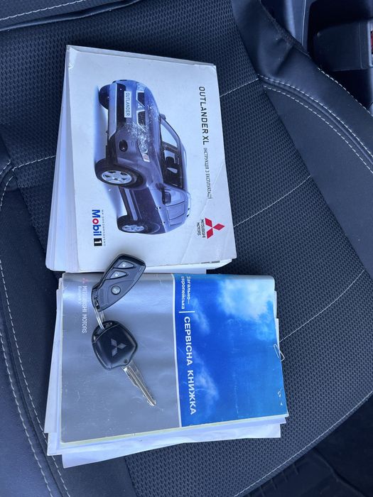 Mitsubishi Outlander XL 2.4 механика 2008г